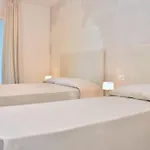 Апартаменты Elegant Seaview Flat With Private Terrace Бибионе