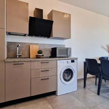 Apartment Elegant Seaview Flat With Private Terrace *